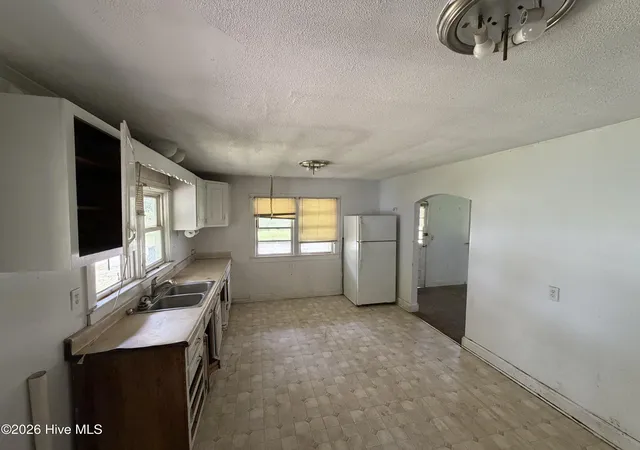 Photo 3 of Single family home for sale at 207 S Plume St, Roper, NC 27970 | MLS# 100600932 | Listing updated on 2026-10-08