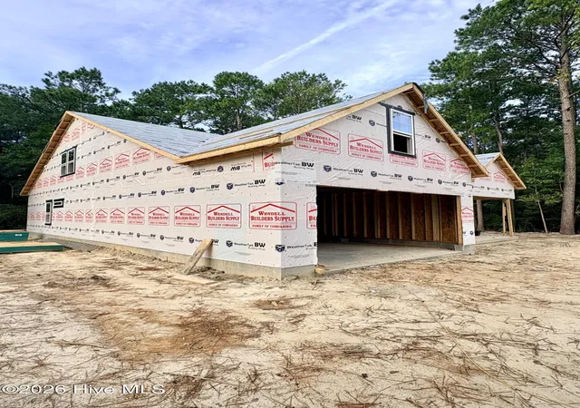 Photo 3 of Single family home for sale at 109 Line Boat Ln, Swansboro, NC 28584 | MLS# 100590951 | Listing updated on 2026-09-14