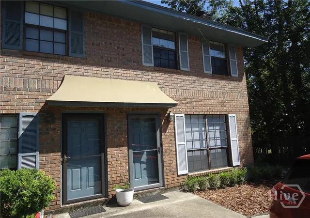 Photo 1 of Townhouse for sale at 2220 E Victory Dr #17, Savannah, GA 31404 | MLS# SA366189 | Listing updated on 2026-10-12