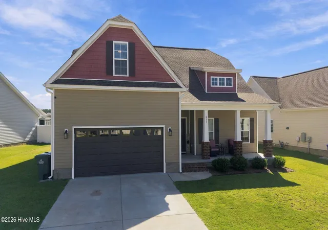 Photo 1 of Single family home for sale at 613 Knoll Cir, Greenville, NC 27858 | MLS# 100603217 | Listing updated on 2026-09-17
