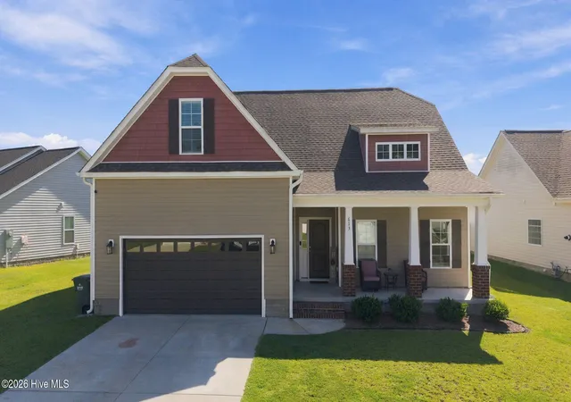 Photo 2 of Single family home for sale at 613 Knoll Cir, Greenville, NC 27858 | MLS# 100603217 | Listing updated on 2026-09-17