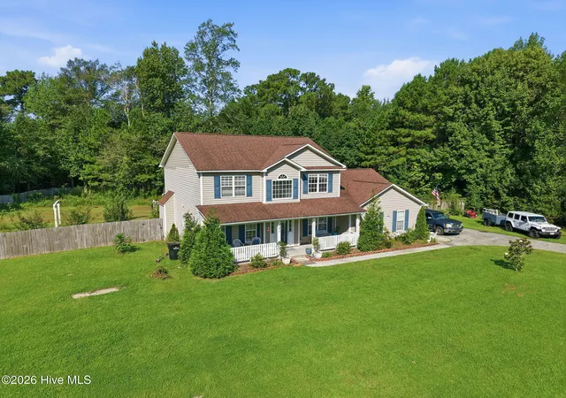 Photo 2 of Single family home for sale at 221 Lee Rogers Rd, Hubert, NC 28539 | MLS# 100591718 | Listing updated on 2026-09-20