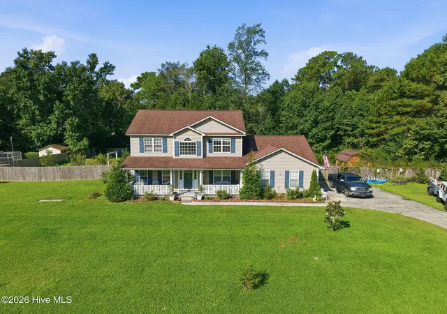 Photo 3 of Single family home for sale at 221 Lee Rogers Rd, Hubert, NC 28539 | MLS# 100591718 | Listing updated on 2026-09-20