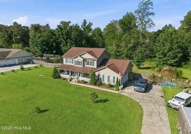 Photo 3 of Single family home for sale at 221 Lee Rogers Rd, Hubert, NC 28539 | MLS# 100591718 | Listing updated on 2026-09-20