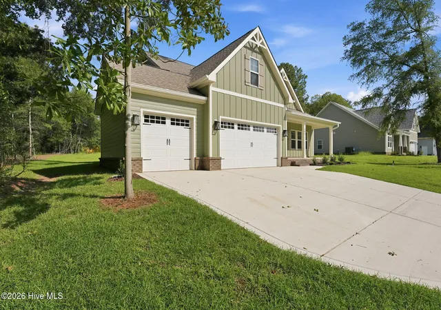 Photo 4 of Single family home for sale at 205 Telluride Ct, Aberdeen, NC 28315 | MLS# 100602218 | Listing updated on 2026-09-09