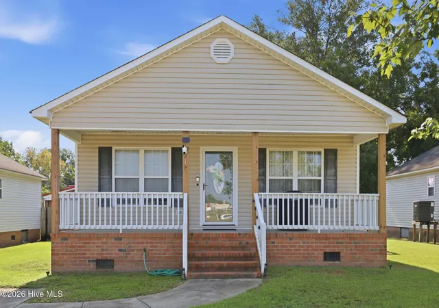 Photo 1 of Single family home for sale at 311 Fleming St, Washington, NC 27889 | MLS# 100598572 | Listing updated on 2026-09-10
