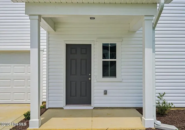 Photo 4 of Single family home for sale at 401 Piper Pointe Dr, Pikeville, NC 27863 | MLS# 100602326 | Listing updated on 2026-09-09