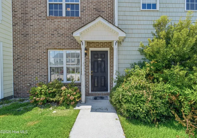 Photo 2 of Townhouse for sale at 307 Bridgewood Dr, Jacksonville, NC 28546 | MLS# 100600995 | Listing updated on 2026-09-15