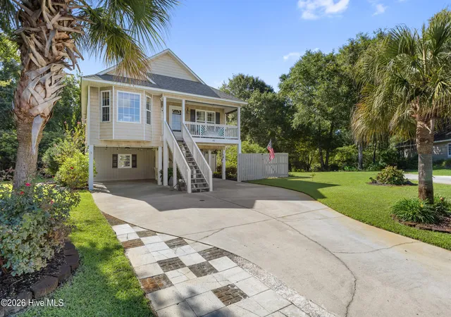 Photo 3 of Single family home for sale at 401 Donzi Ct, Carolina Beach, NC 28428 | MLS# 100602728 | Listing updated on 2026-09-20