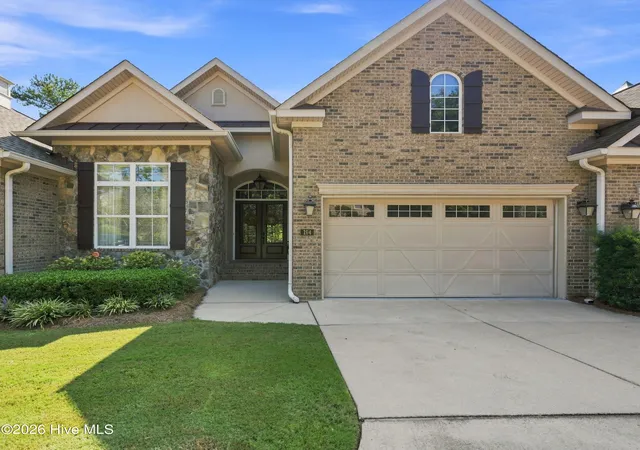 Townhouse for sale at 194 Bellewood Dr, Aiken, SC 29803 | MLS# 100602331