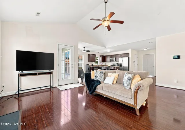 Photo 4 of Single family home for sale at 327 Tamarack Dr, Ayden, NC 28513 | MLS# 100602583 | Listing updated on 2026-10-02