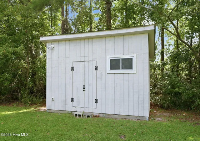 Photo 3 of Single family home for sale at 1112 Wilson Ave, Morehead City, NC 28557 | MLS# 100601712 | Listing updated on 2026-09-05