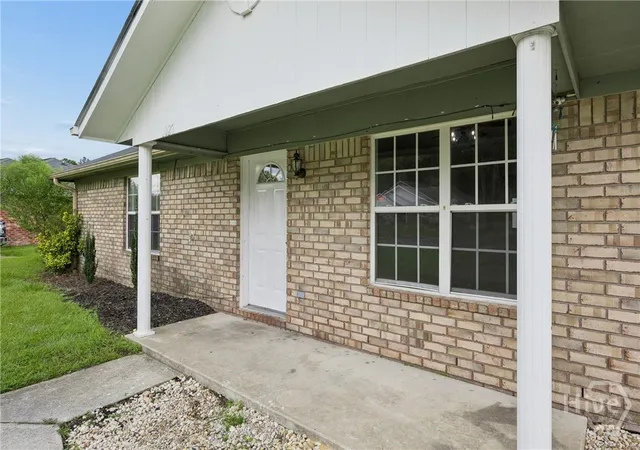 Photo 4 of Single family home for sale at 1027 Barley Dr, Hinesville, GA 31313 | MLS# SA362355 | Listing updated on 2026-09-17
