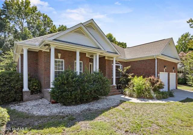 Photo 2 of Single family home for sale at 5212 Crosswinds Dr, Wilmington, NC 28409 | MLS# 100601748 | Listing updated on 2026-09-14