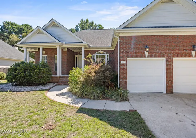 Photo 3 of Single family home for sale at 5212 Crosswinds Dr, Wilmington, NC 28409 | MLS# 100601748 | Listing updated on 2026-09-14