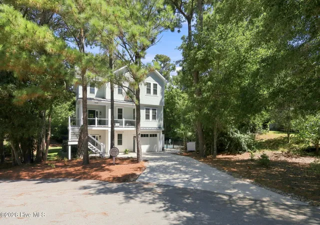 Photo 2 of Single family home for sale at 9808 Outrigger Ct, Emerald Isle, NC 28594 | MLS# 100603000 | Listing updated on 2026-09-11
