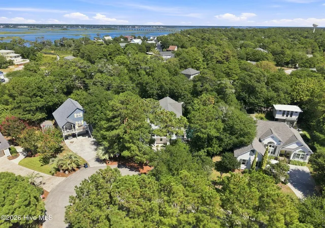 Photo 3 of Single family home for sale at 9808 Outrigger Ct, Emerald Isle, NC 28594 | MLS# 100603000 | Listing updated on 2026-09-11