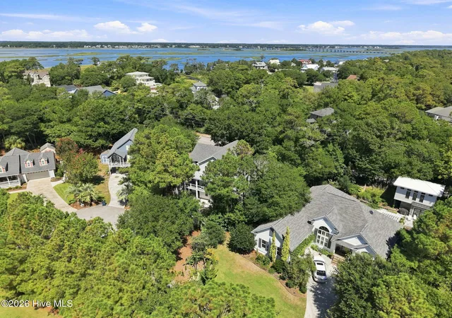 Photo 4 of Single family home for sale at 9808 Outrigger Ct, Emerald Isle, NC 28594 | MLS# 100603000 | Listing updated on 2026-09-11