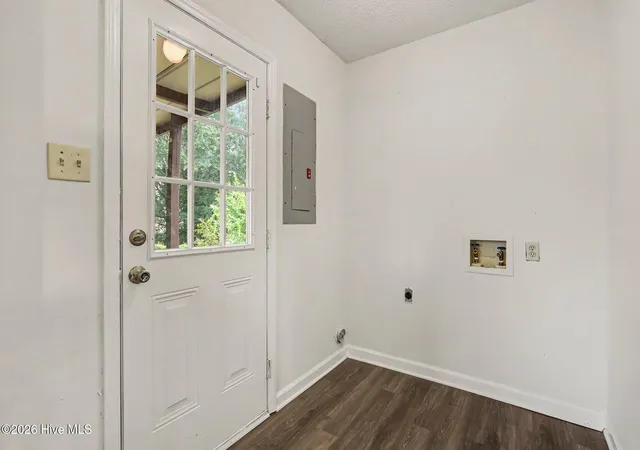 Photo 3 of Single family home for sale at 105 Lake Hurst Dr, Dudley, NC 28333 | MLS# 100603402 | Listing updated on 2026-09-14
