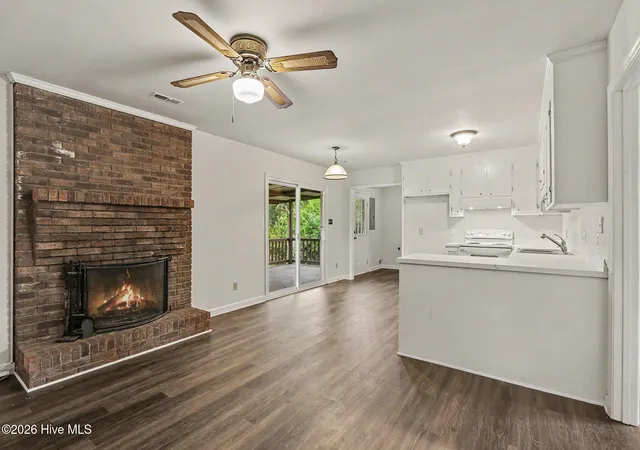 Photo 4 of Single family home for sale at 105 Lake Hurst Dr, Dudley, NC 28333 | MLS# 100603402 | Listing updated on 2026-09-14