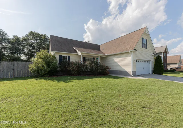 Photo 4 of Single family home for sale at 131 Louie Ln, Jacksonville, NC 28540 | MLS# 100601131 | Listing updated on 2026-09-03