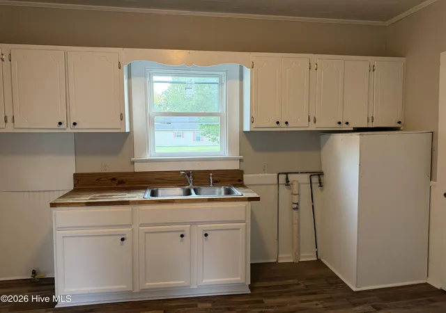 Photo 3 of Single family home for sale at 408 Park Ave, Rocky Mount, NC 27801 | MLS# 100607346 | Listing updated on 2026-10-12
