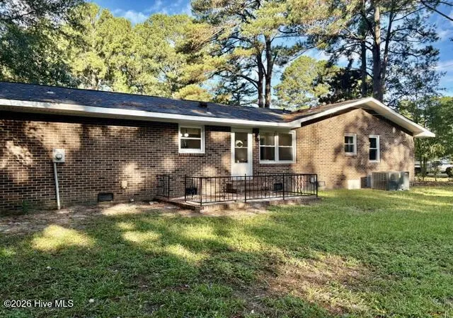 Photo 2 of Single family home for sale at 503 Covington Dr, Kinston, NC 28501 | MLS# 100602318 | Listing updated on 2026-09-10