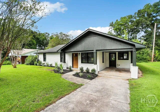 Photo 3 of Single family home for sale at 109 Bowman Ave, Savannah, GA 31408 | MLS# SA363798 | Listing updated on 2026-09-02