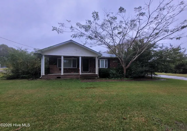 Photo 3 of Single family home for sale at 599 Haws Run Rd, Jacksonville, NC 28540 | MLS# 100602433 | Listing updated on 2026-09-10