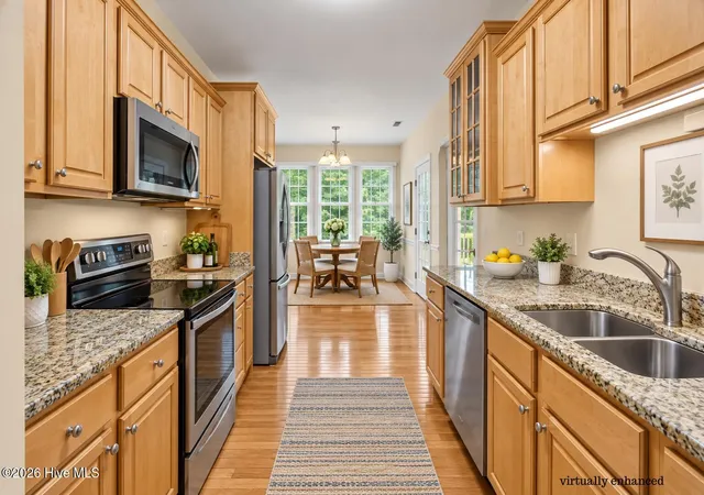 Photo 3 of Single family home for sale at 3008 Olde Towne Pl, New Bern, NC 28562 | MLS# 100569382 | Listing updated on 2026-09-09