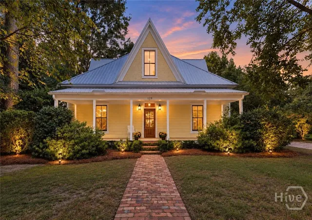 Photo 1 of Single family home for sale at 129 N Church St, Bogart, GA 30622 | MLS# CL364471 | Listing updated on 2026-09-12
