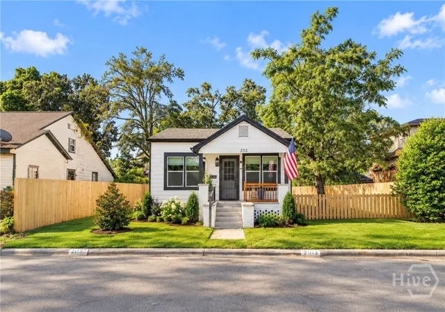 Photo 2 of Single family home for sale at 2113 Mell St, Savannah, GA 31415 | MLS# SA364651 | Listing updated on 2026-10-27