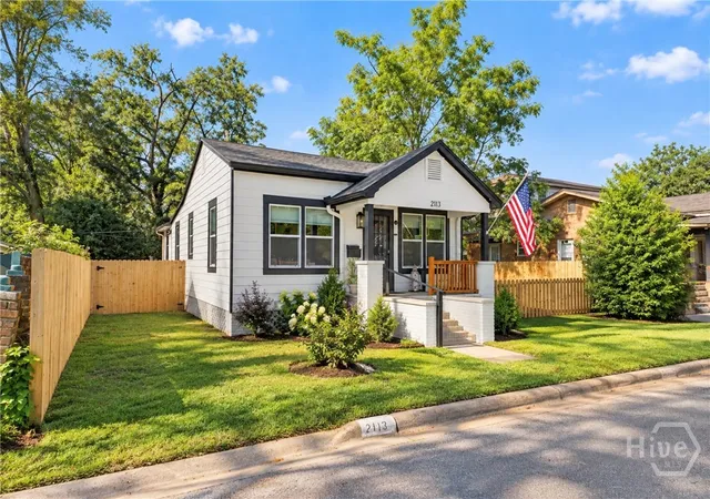 Photo 3 of Single family home for sale at 2113 Mell St, Savannah, GA 31415 | MLS# SA364651 | Listing updated on 2026-10-27