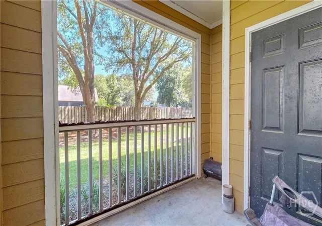 Listing Photo 4 - Condo for sale in building located at 9102 Walden Park Dr, Savannah, GA 31410