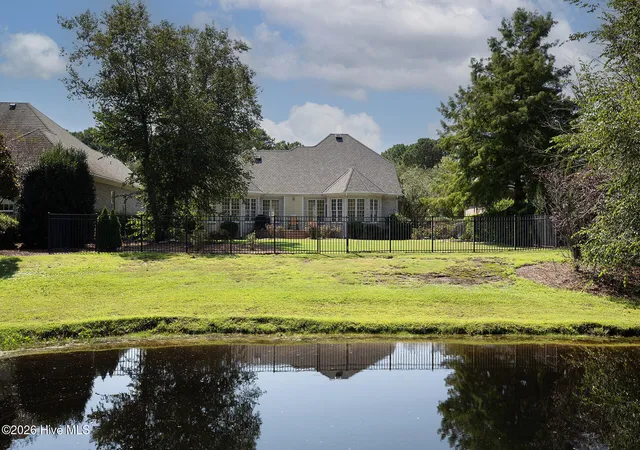 Photo 4 of Single family home for sale at 2109 Bay Colony Ln, Wilmington, NC 28405 | MLS# 100601319 | Listing updated on 2026-09-10