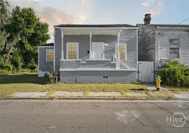 Photo 1 of Single family home for sale at 704 Lavinia St, Savannah, GA 31415 | MLS# SA340619 | Listing updated on 2026-09-10