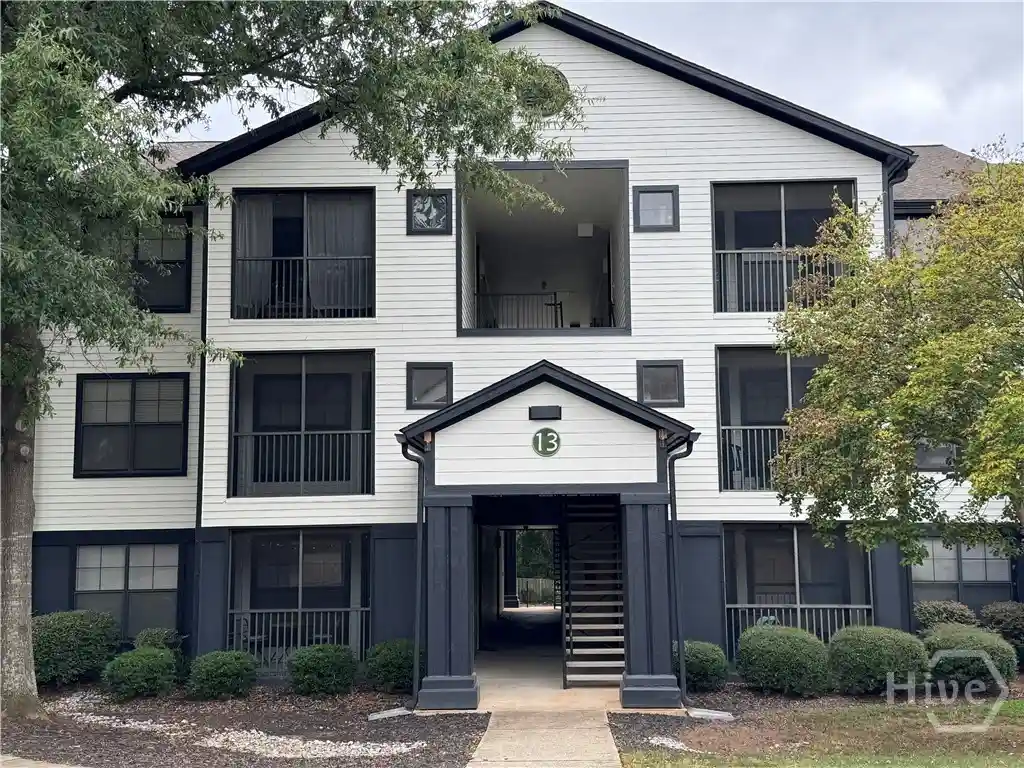 Listing Photo 1 - Condo for sale in 211 N Ave located at 211 N Ave, Athens, GA 30601 - Unit #1322