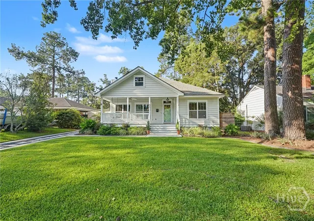 Photo 3 of Single family home for sale at 415 E 58th Street, Savannah, GA 31405 | MLS# SA363812 | Listing updated on 2026-09-16