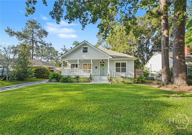 Photo 3 of Single family home for sale at 415 E 58th Street, Savannah, GA 31405 | MLS# SA363812 | Listing updated on 2026-09-16