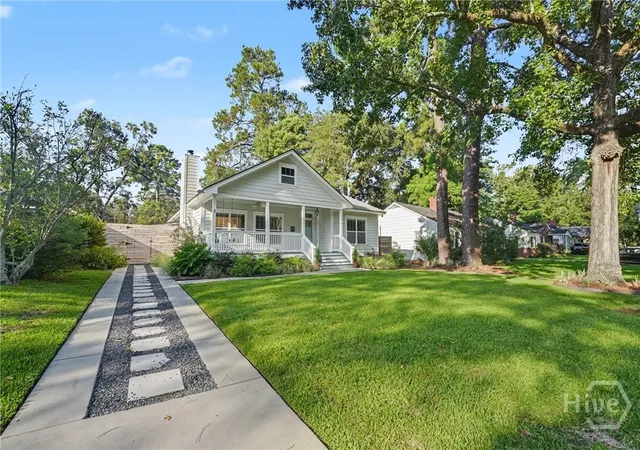 Photo 4 of Single family home for sale at 415 E 58th Street, Savannah, GA 31405 | MLS# SA363812 | Listing updated on 2026-09-16