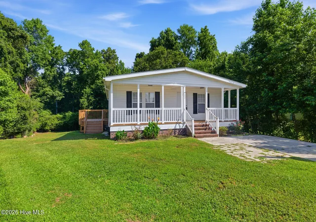 Photo 1 of Single family home for sale at 307 Shipmans Pike, Jacksonville, NC 28546 | MLS# 100578955 | Listing updated on 2026-09-01