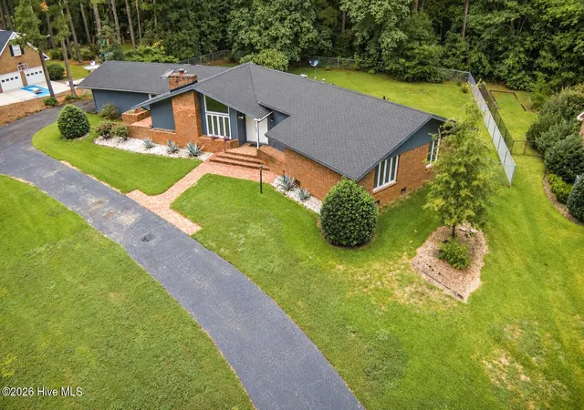 Photo 3 of Single family home for sale at 407 Bundy Ln, Laurinburg, NC 28352 | MLS# 100608606 | Listing updated on 2026-10-15