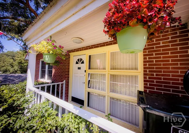 Photo 3 of Single family home for sale at 62 Oak St, Elberton, GA 30635 | MLS# CL364266 | Listing updated on 2026-09-10