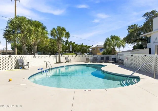 Listing Photo 2 - Condo for sale in building located at 7246 Wrightsville Ave, Wilmington, NC 28403 - Unit #229