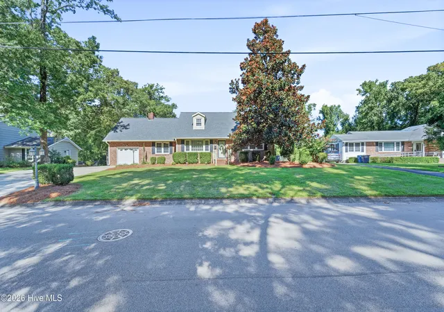 Photo 2 of Single family home for sale at 203 Brookview Dr, Jacksonville, NC 28540 | MLS# 100603104 | Listing updated on 2026-09-12