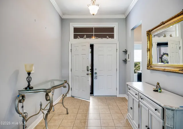 Photo 4 of Single family home for sale at 5019 Pierhead Ct, Southport, NC 28461 | MLS# 100603300 | Listing updated on 2026-09-16