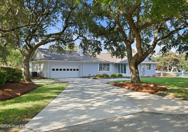 Photo 2 of Single family home for sale at 104 Sea Tr Ln, Newport, NC 28570 | MLS# 100601281 | Listing updated on 2026-09-30