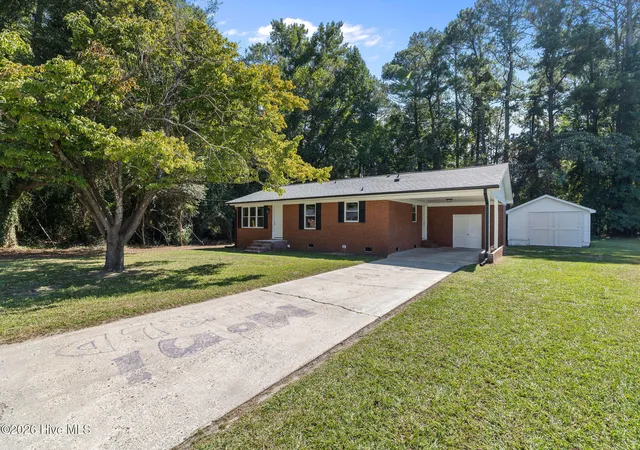Photo 2 of Single family home for sale at 315 Hines St, Snow Hill, NC 28580 | MLS# 100603451 | Listing updated on 2026-09-21