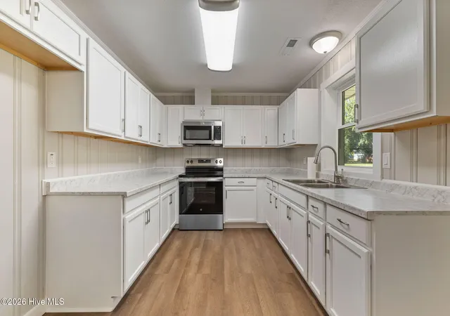 Photo 3 of Single family home for sale at 315 Hines St, Snow Hill, NC 28580 | MLS# 100603451 | Listing updated on 2026-09-21