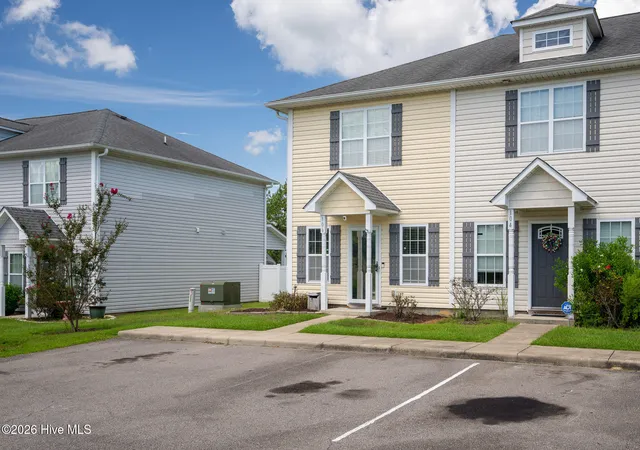 Photo 1 of Townhouse for sale at 106 Parrot Landing Dr, Hubert, NC 28539 | MLS# 100603511 | Listing updated on 2026-09-14